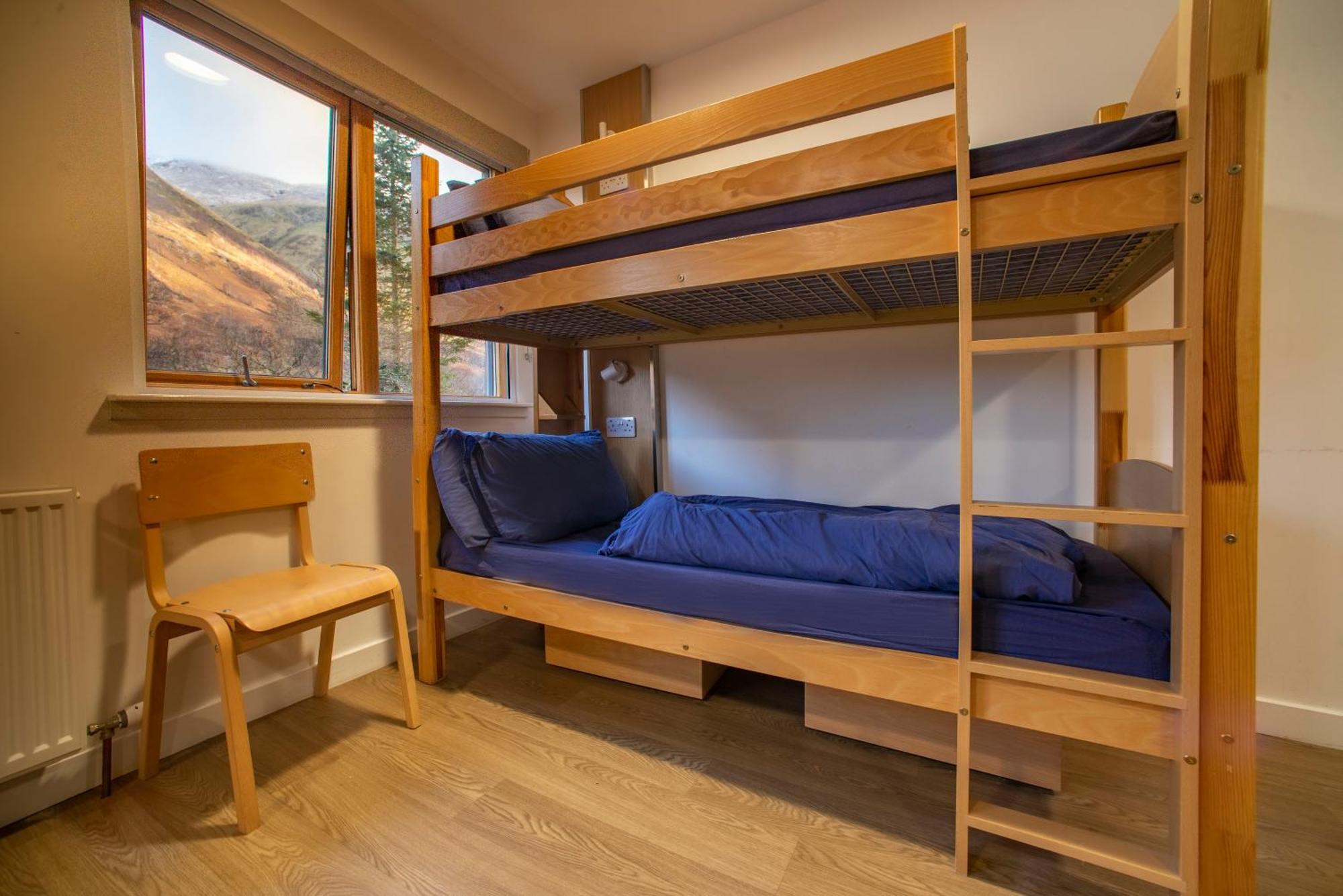 Glen Nevis Youth Hostel フォート・ウィリアム エクステリア 写真 A bunk bed