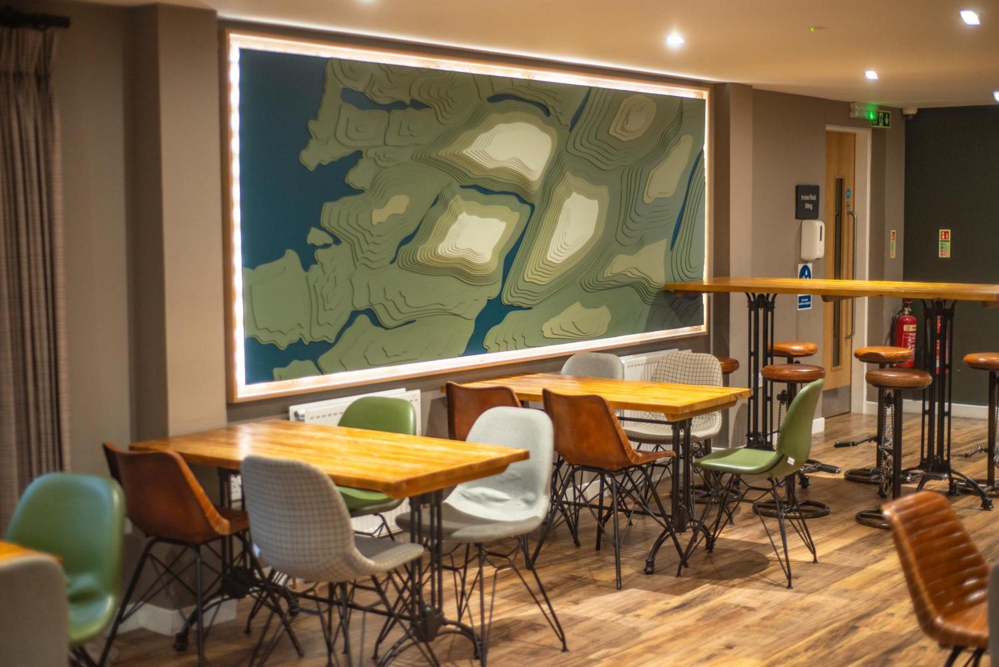 Glen Nevis Youth Hostel フォート・ウィリアム エクステリア 写真 Interior of the station